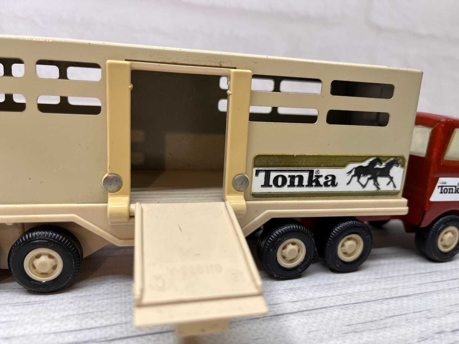 Коллекционная ретро машинка грузовик Tonka 811974