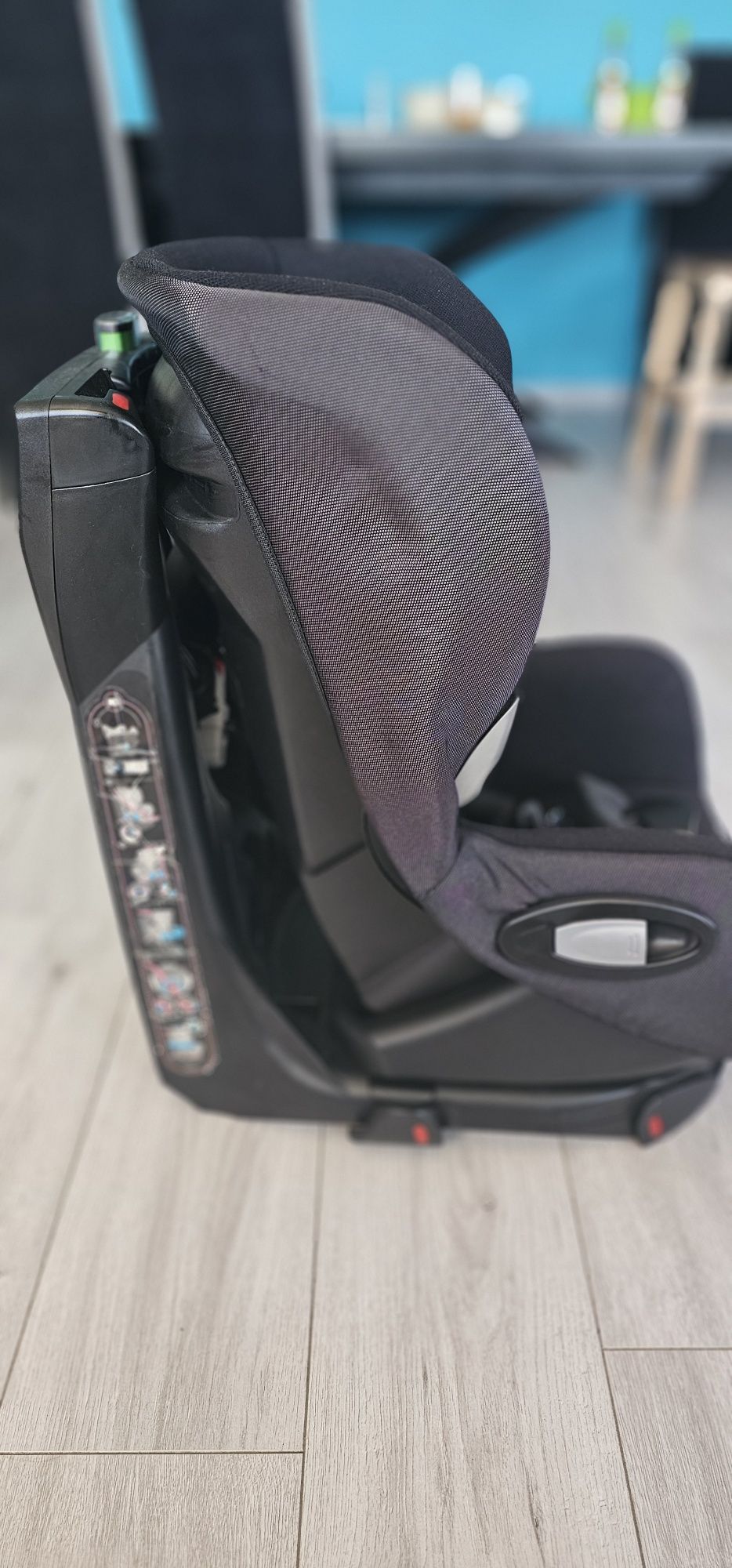 Maxi-Cosi Axiss - obrotowy fotelik samochodowy 9-18 kg