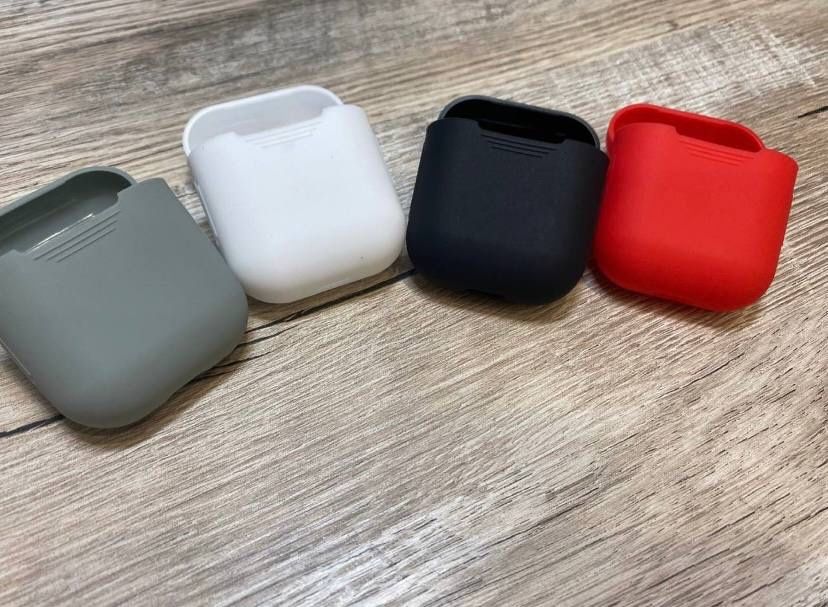 Продам чехлы на airpods 1-2