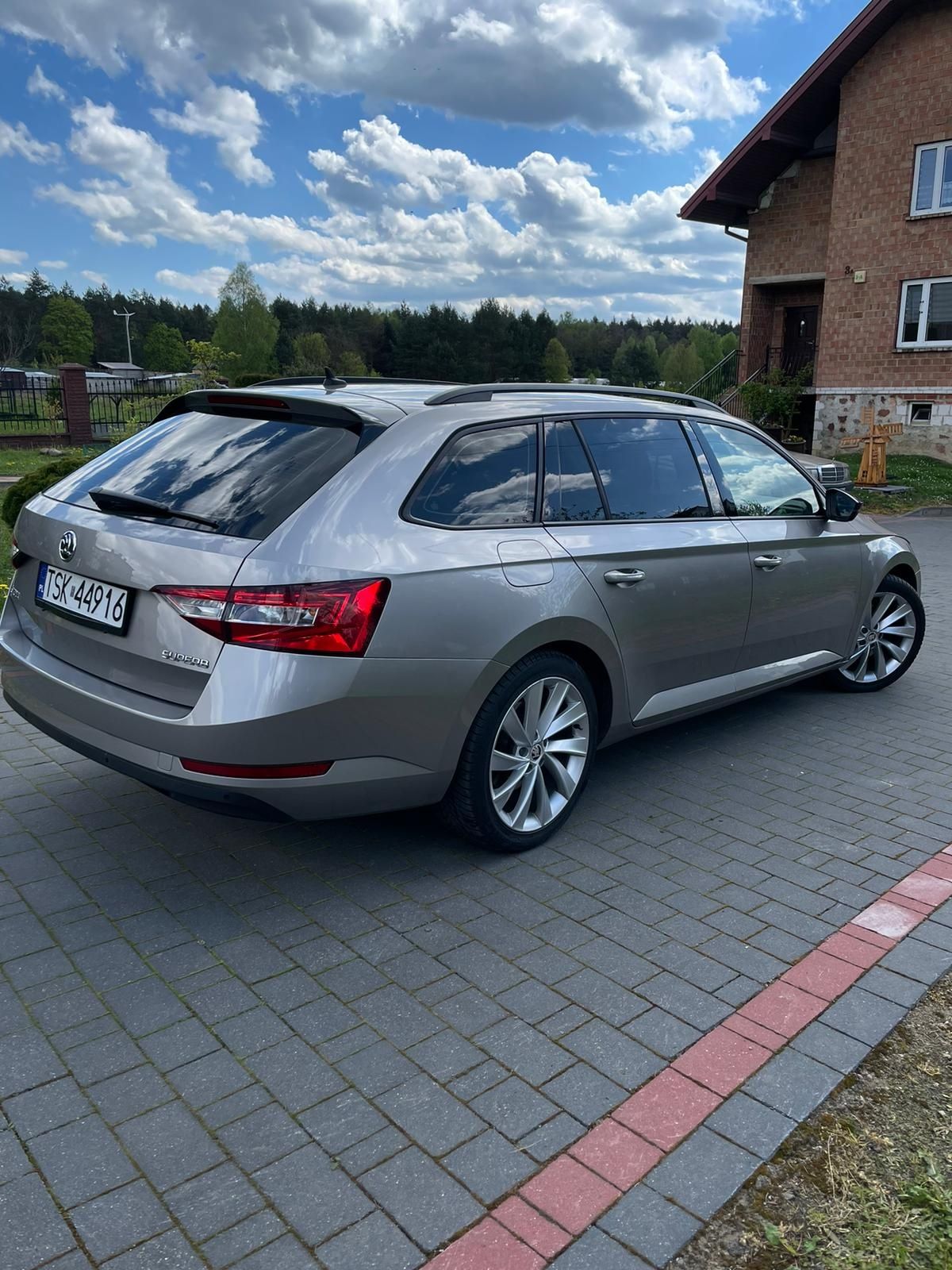 Skoda Superb 2016r DSG, LED