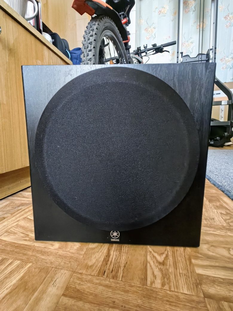 Subwofer YAMAHA YST-SW012