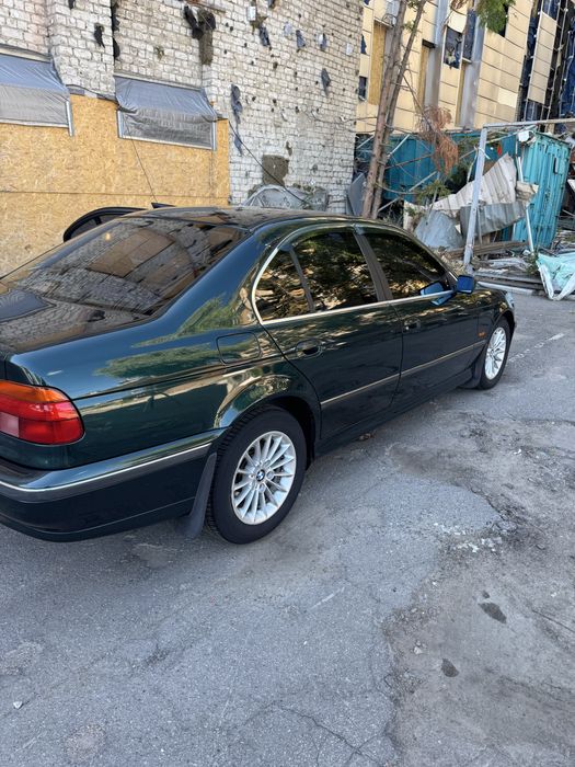 Bmw e39 520i (бмв)