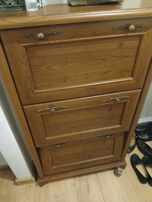 Klasyczna szafka na buty