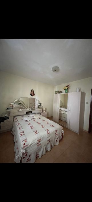 Alugo quarto em vialomga