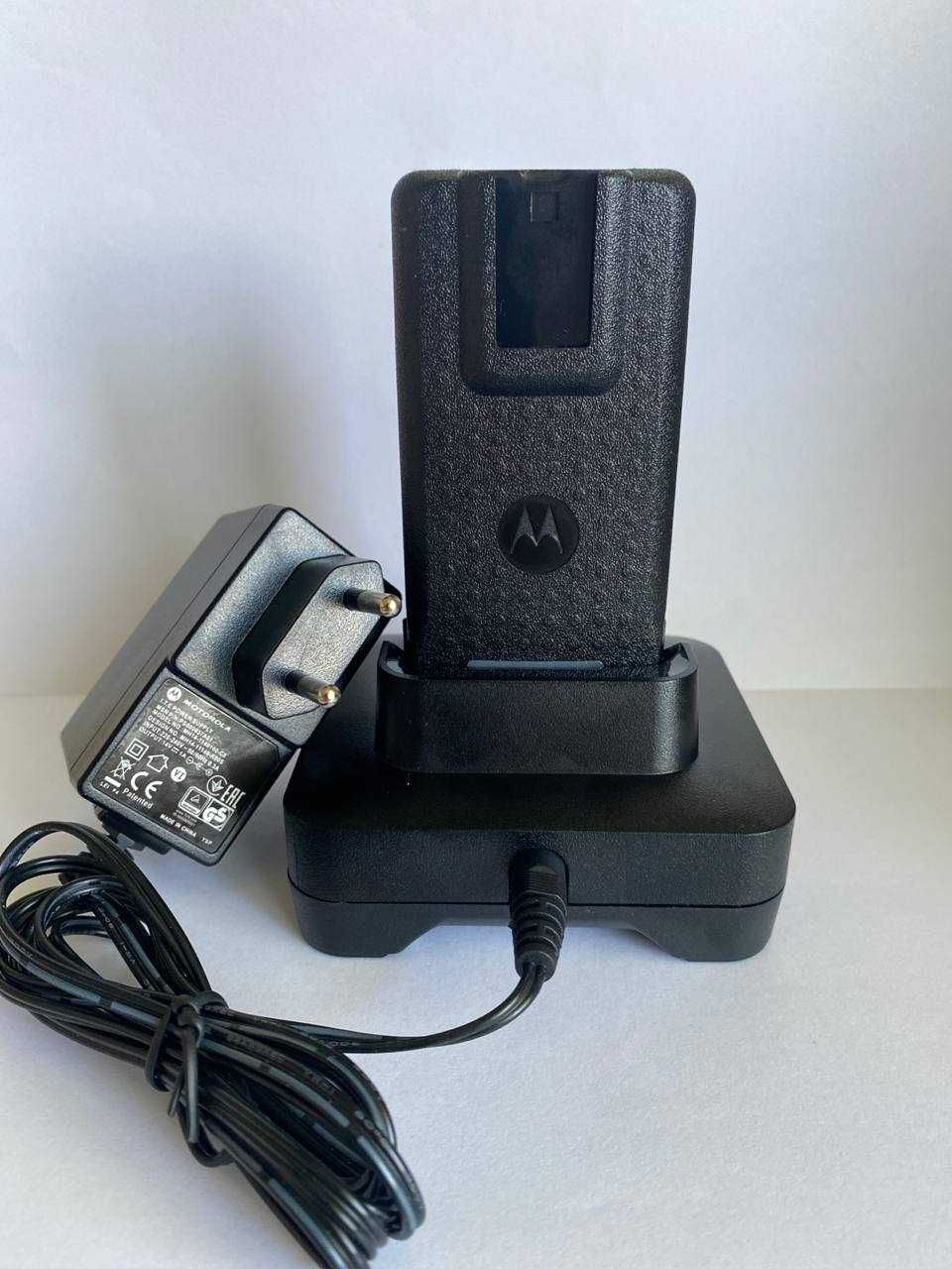 Зарядний пристрій Motorola IMPRES для DP4400 / DP4800 та інших