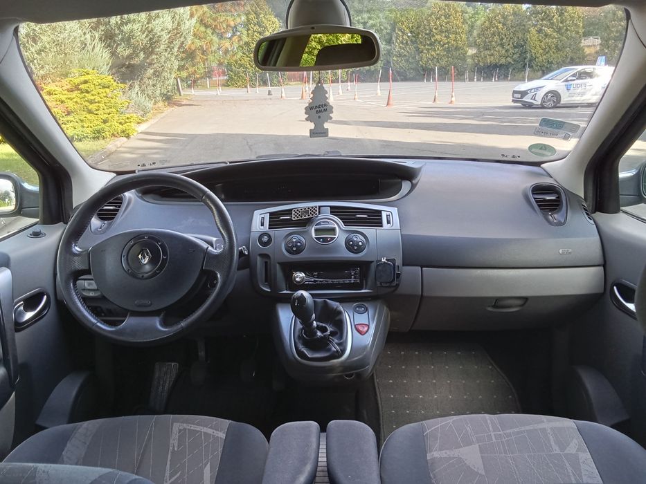 Renault grand scenic 2.0 16v 7 osob bez rdzy