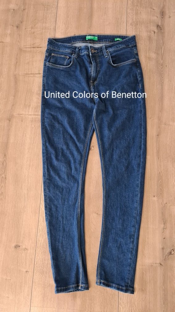 Spodnie Jeans United Colors of Benetton. Rozmiar W32. Rurki skinny y2k