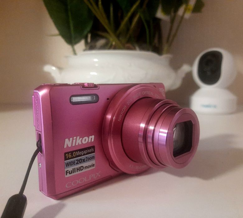 Coolpix NIKON S7000
