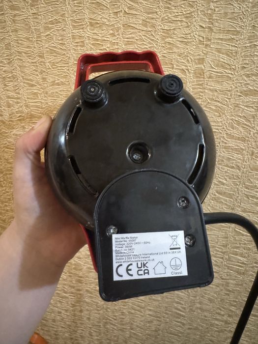 Вафельница червона