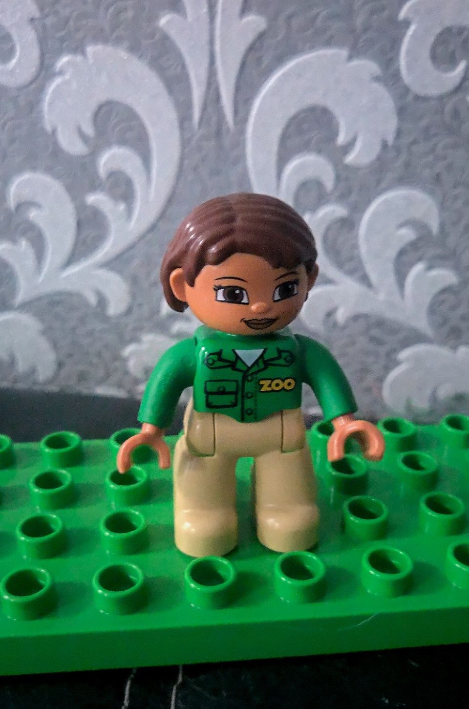 LEGO Duplo figurka ludzik pracownik zoo