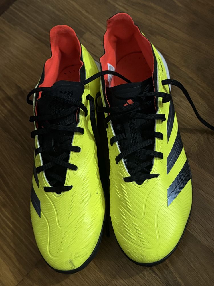 Sapatilhas futebol Piso Sintetico ( Predator 24 )