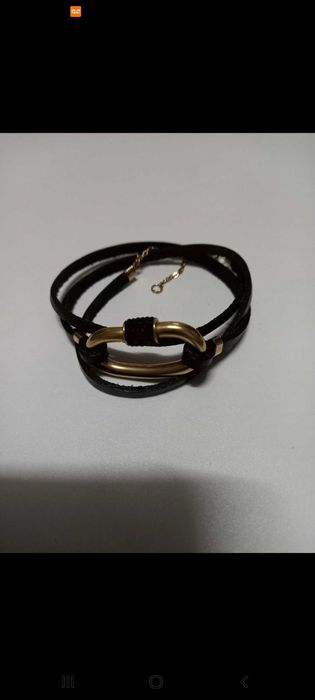 Pulseira com fitas de pele e aço inoxidável- Parfois