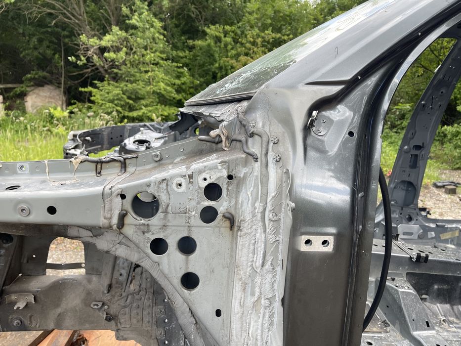 Чверть передня ліва AUDI Q8 4M 2018-2022