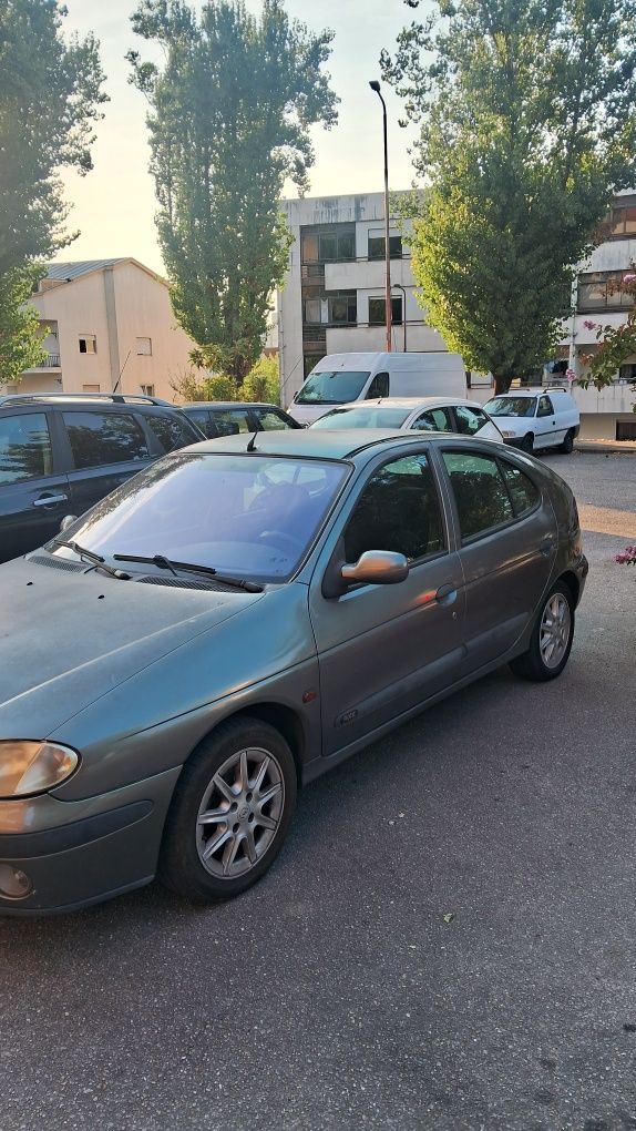 Renault Megane RXE ano 2000
