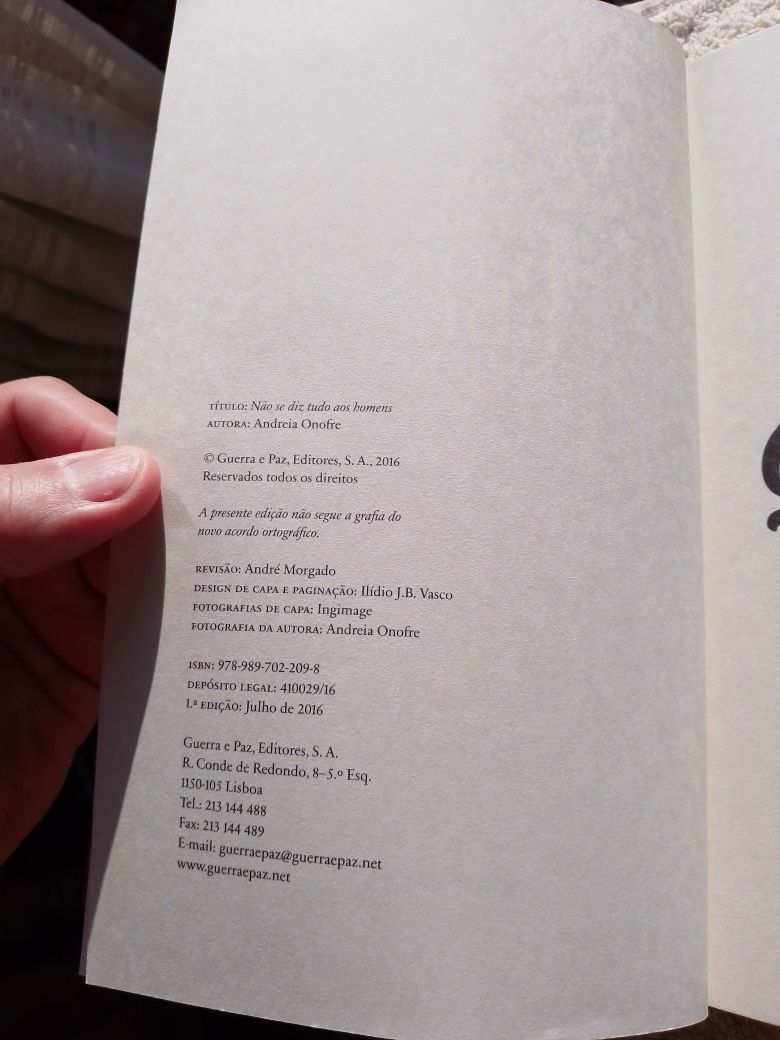 Não se diz tudo aos Homens-Andreia Onofre-Clube Livro-8E-Paz-3EDesde3E