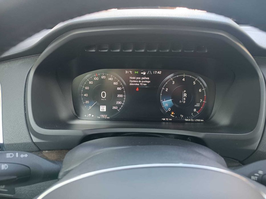 Volvo XC90 AWD Momentum 2017r. Niski przebieg!!!