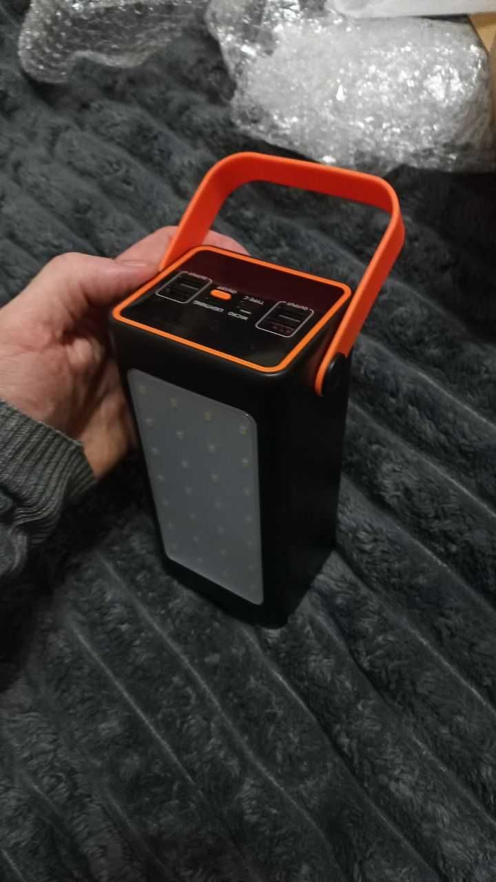 Пауербанк з фонарем 70000 mah., номінальна 42000 mah, гарна якість