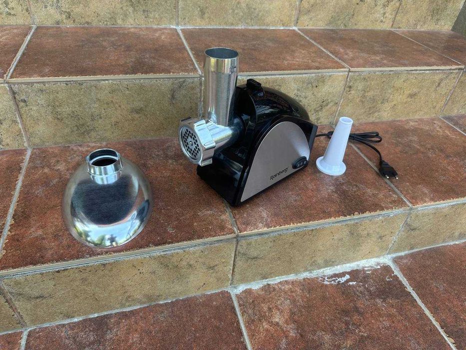 ℹ️ Мясорубка 3000W с насадкой для колбас. Электромясорубка. Германия.