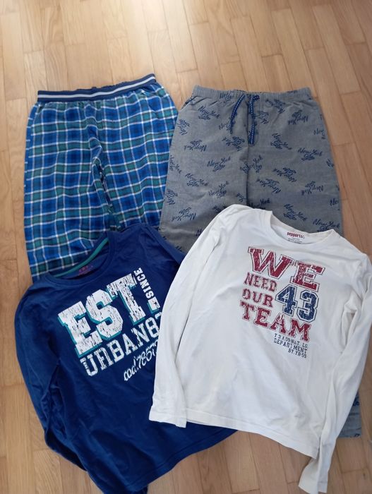 Dwie piżamki chłopięce rozmiar 146/152