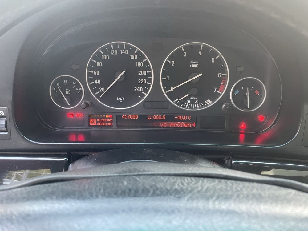 BMW E39 2002р 2,5 м54