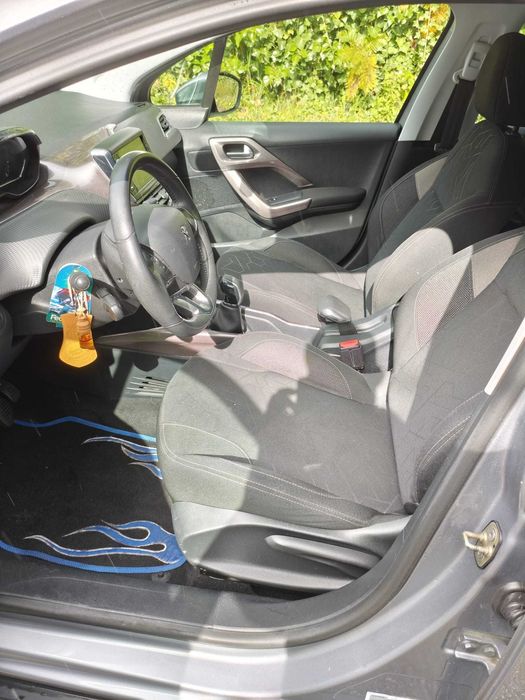 Peugeot 2008 1.4 HDi de 2013 SUV Económico com Estilo