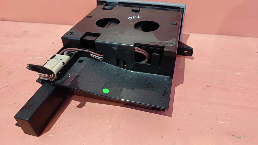 Підстаканник попільниця прикурювач Volkswagen T5 2003-2015