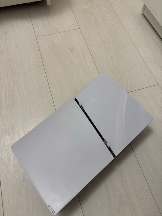 Sony playstation 5 slim digital edition на 1 терабайт.