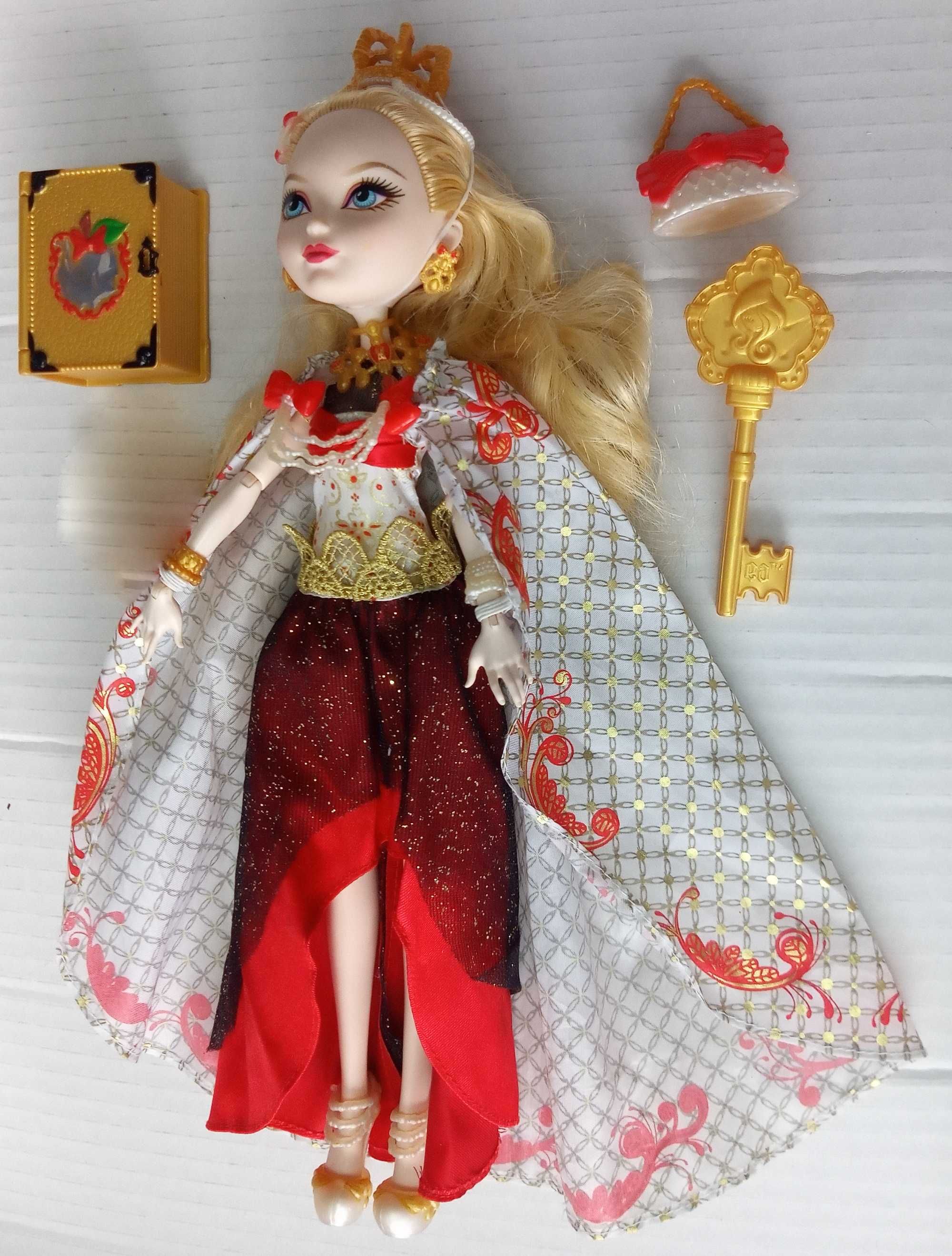 Lalka Ever After High Apple White Legacy Day BCF49