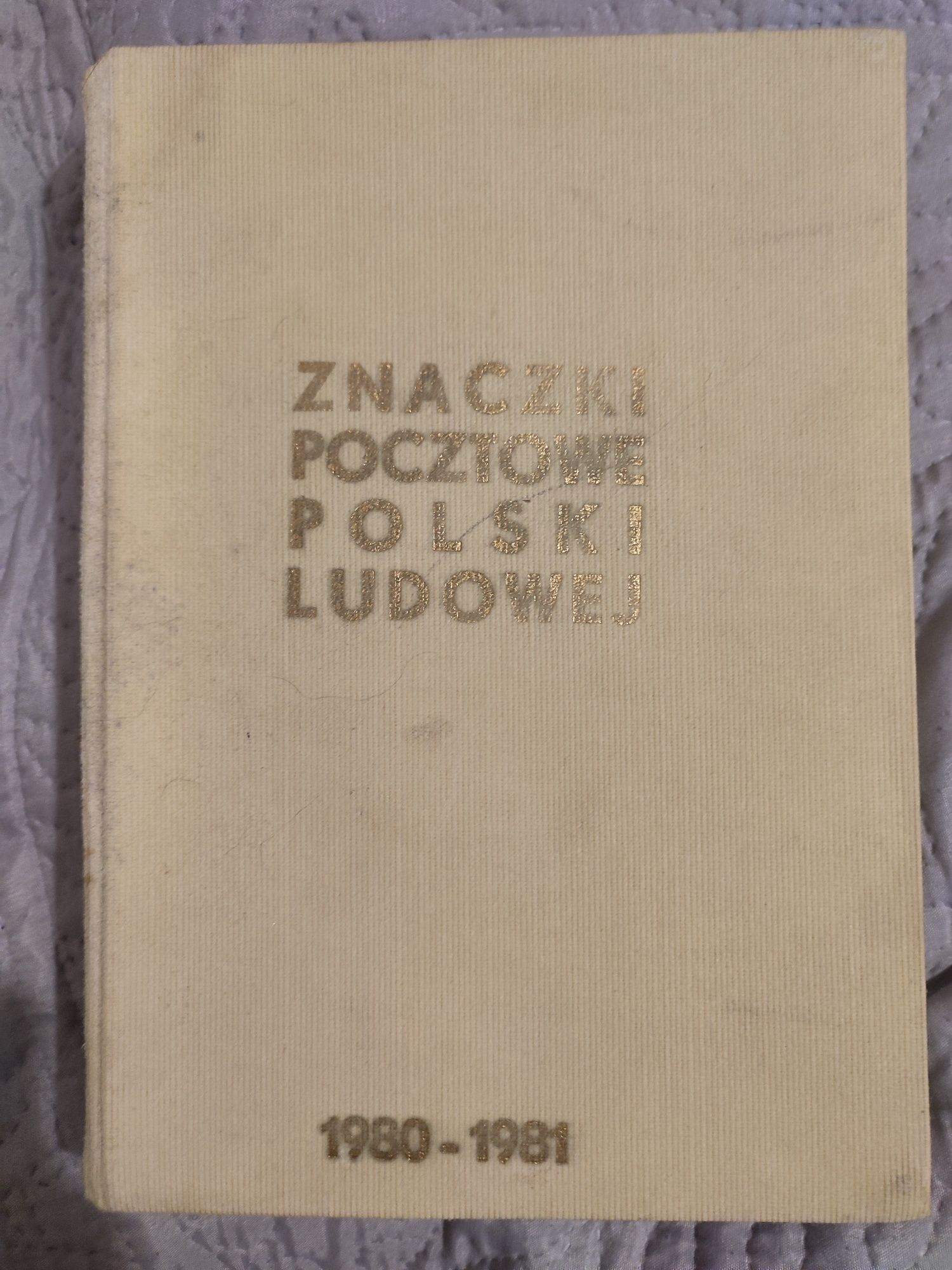 Klaser ze znaczkami pocztowymi polskimi PRL