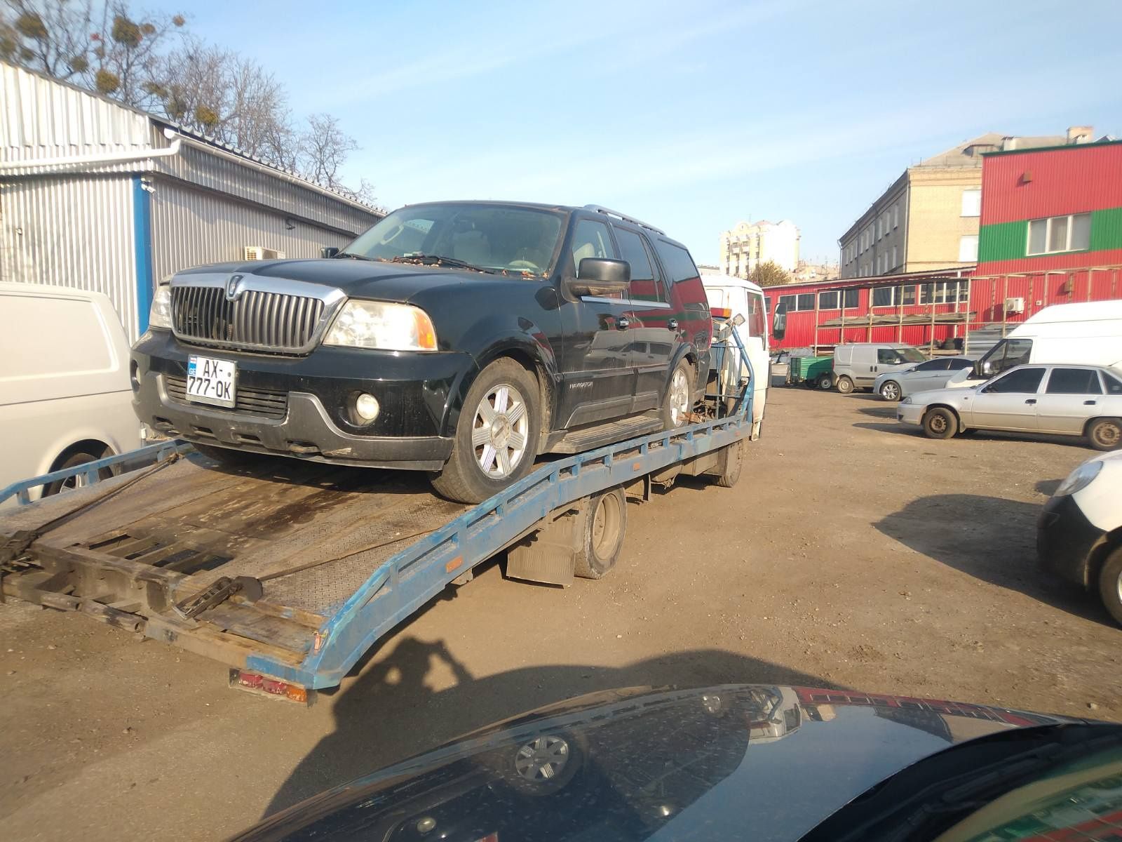 Эвакуатор, автоэвакуатор,автосос, по Харькову и области. Недорого.