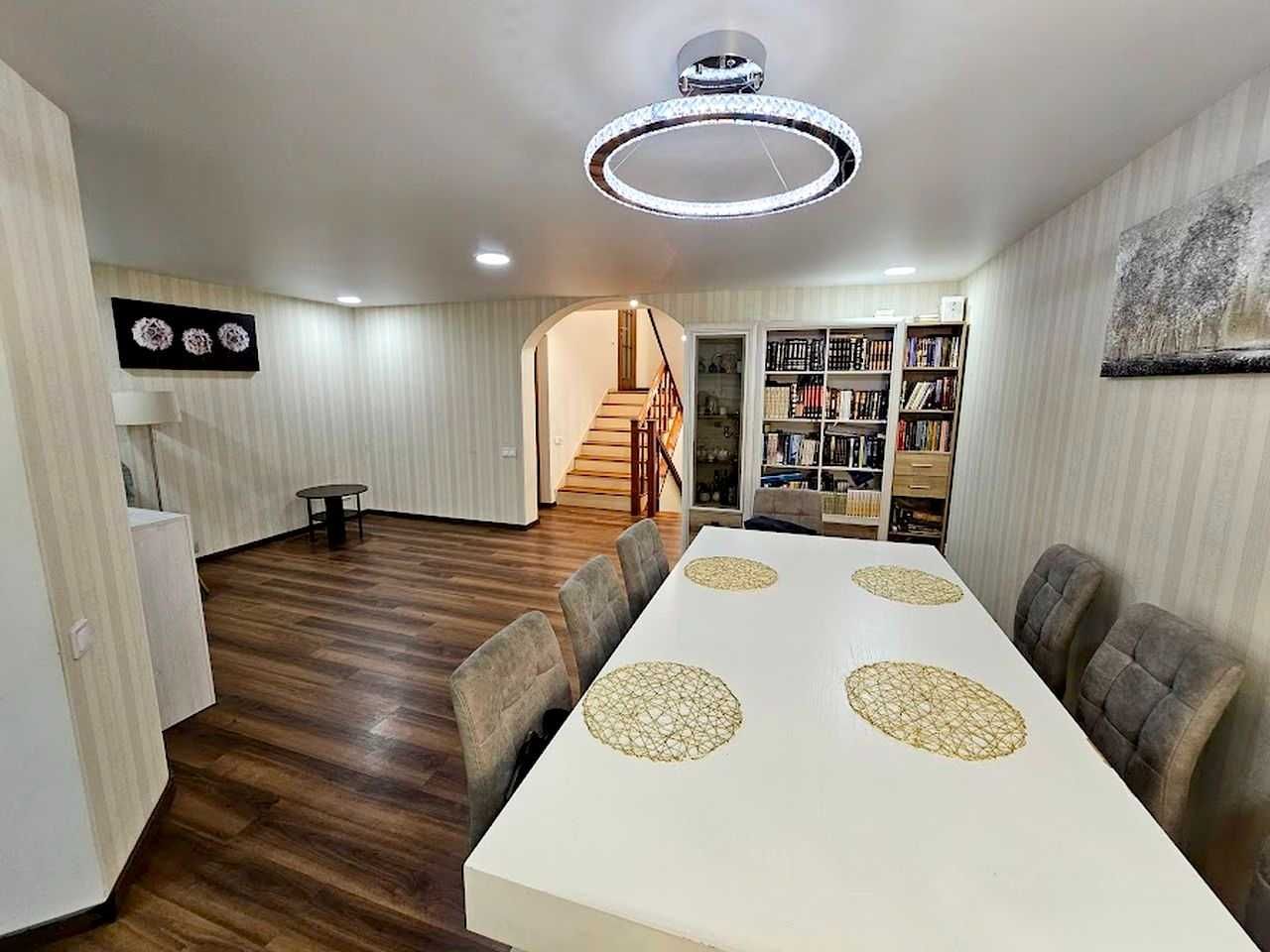 Продам 3-к квартиру 120м2 в кирпичной высотке, Старокозацкая, центр