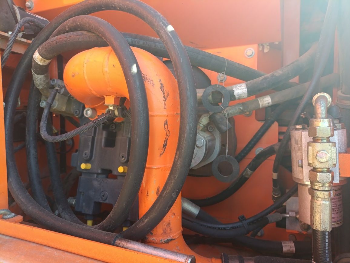 Koparka kołowa doosan 160 jak cat atlas doosan 140