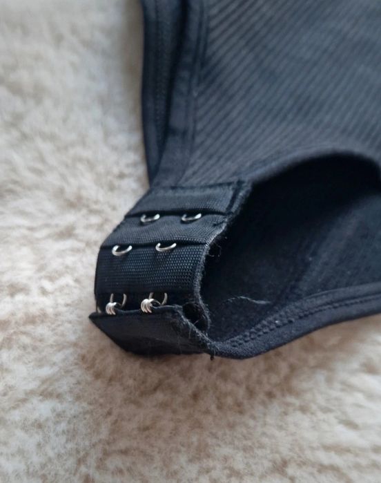 Czarne body prążek w rozmiarze XL