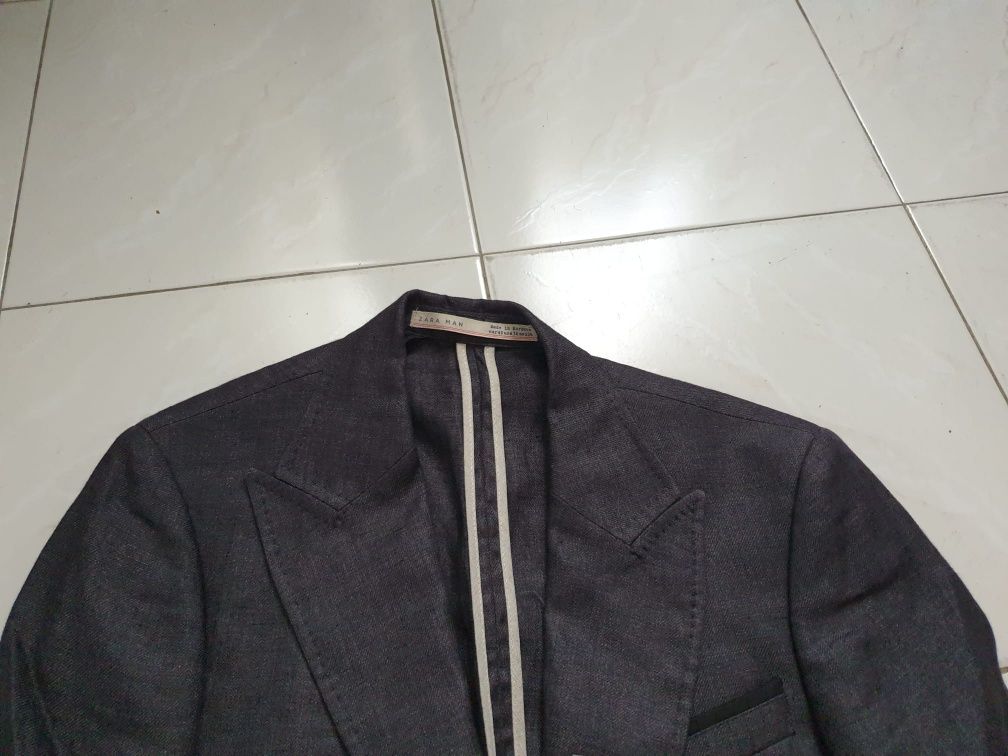 Blazer em linho da Zara em muito bom estado, tamanho S