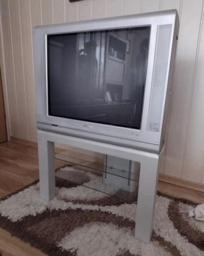 Telewizor Philips 29” model 29PT9020/12 plus stolik