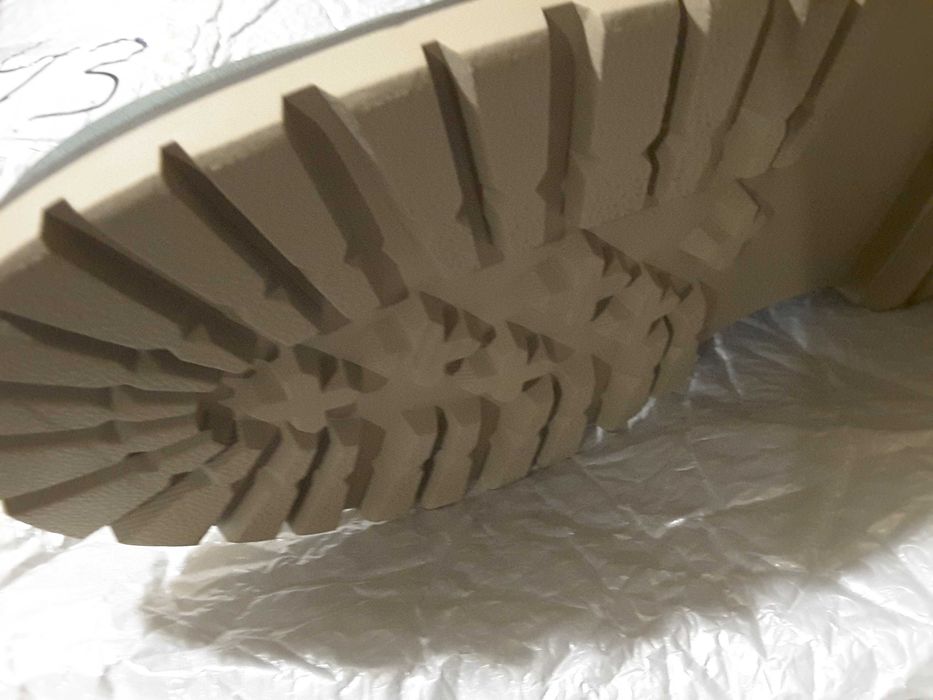 Мужские зимние ботинки 44-45 размера, цвета "хаки"