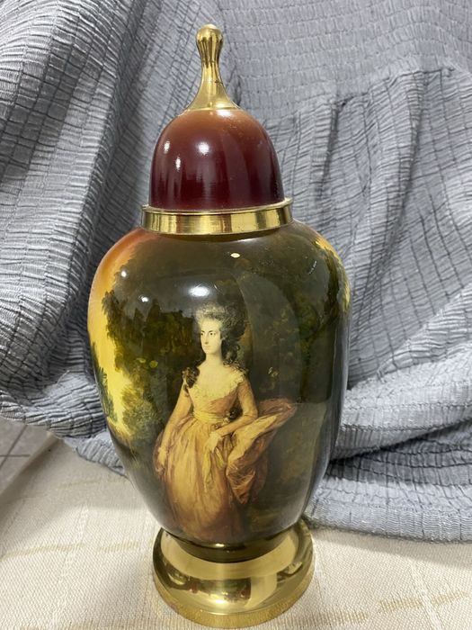 Peca de decoracao em metal