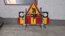 Tablica ostrzegawcza na auto roboty drogowe led
