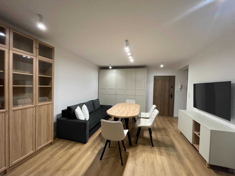 Mieszkanie dwupokojowe po kapitalnym remoncie z klimatyzacją