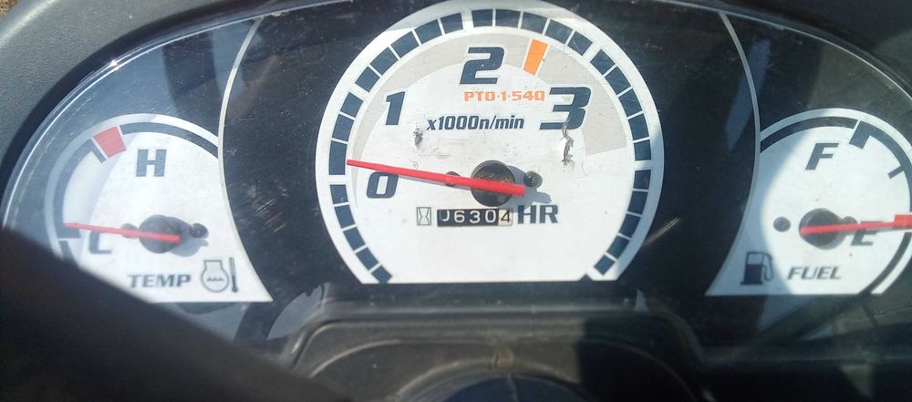 Kubota 4x4 25cv alfaias