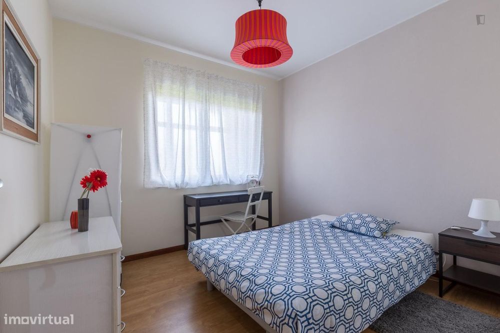 159195 - Fresco quarto duplo no Porto