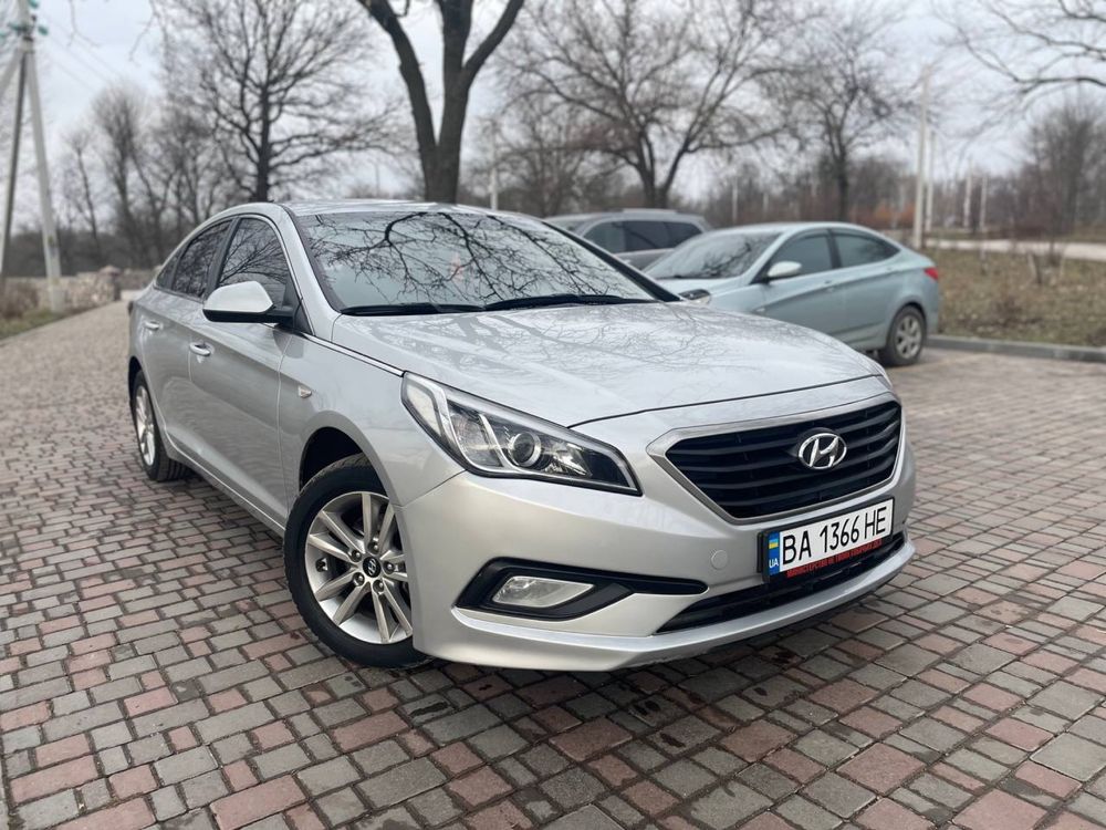 Продам авто Hyundai Sonata 2015 автомат газ 2.0