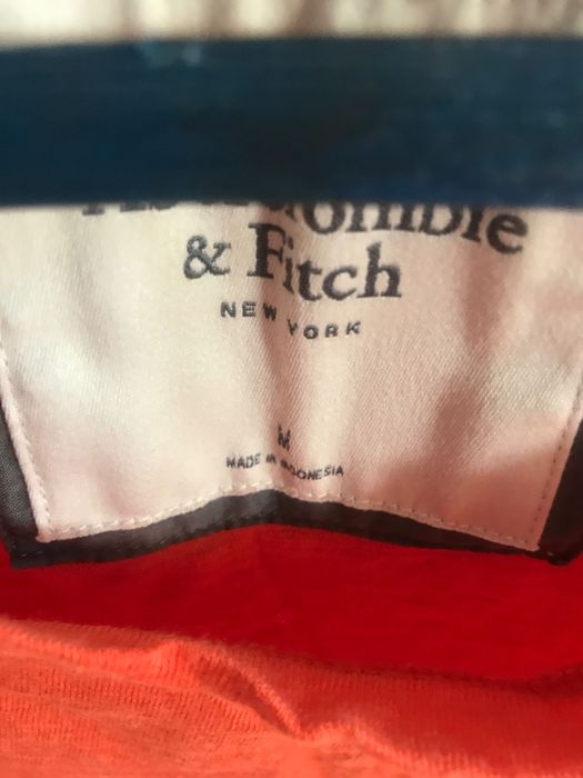 Koszulka damska firmy Abercrombie & Fitch rozmiar M