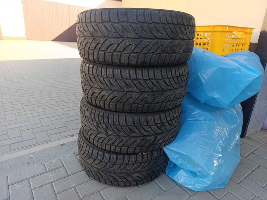 Opony Paxaro 225/45/17 komplet 6.5mm