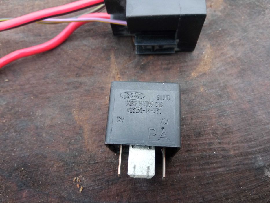 Роз’єм 96FG 14A481 HB реле свічок накала 93BG-14N089-C1B 12V 70A 4pin