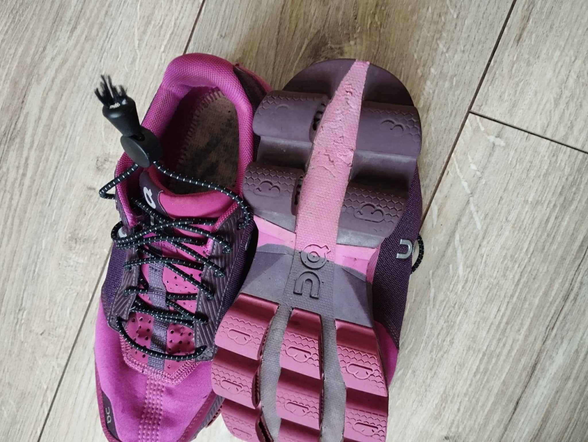 On Cloud Running Swiss Engineering buty do biegania size 37