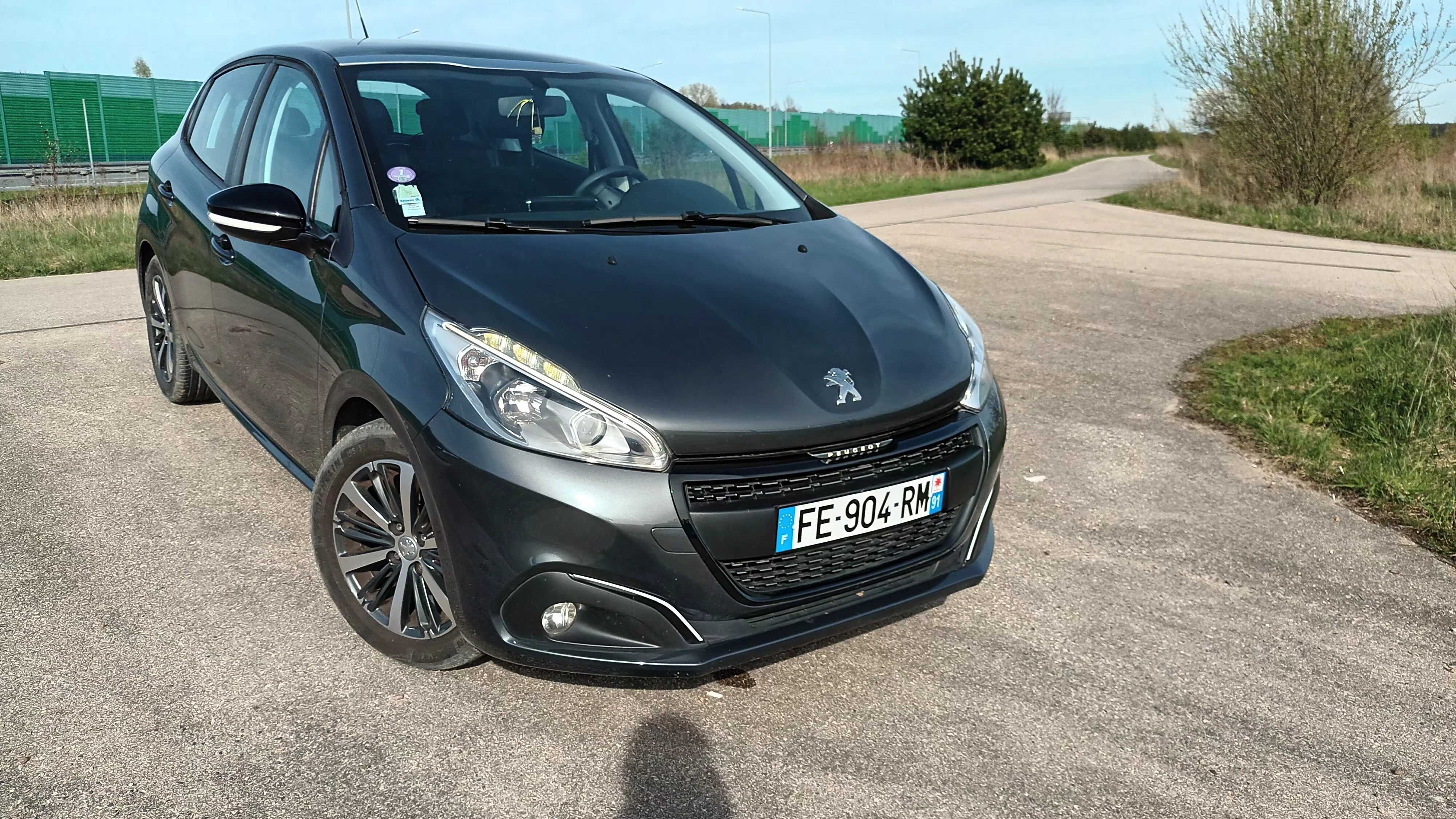 Peugeot 208 1.2 benzyna