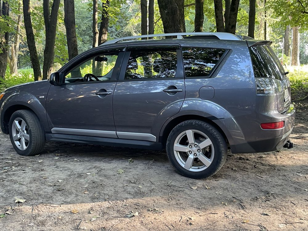 Mitsubishi Outlander xl2009