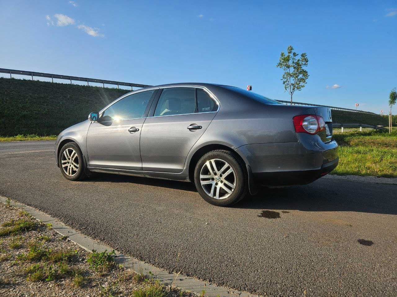 Volkswagen Jetta 2.0 TDI (140 KM)