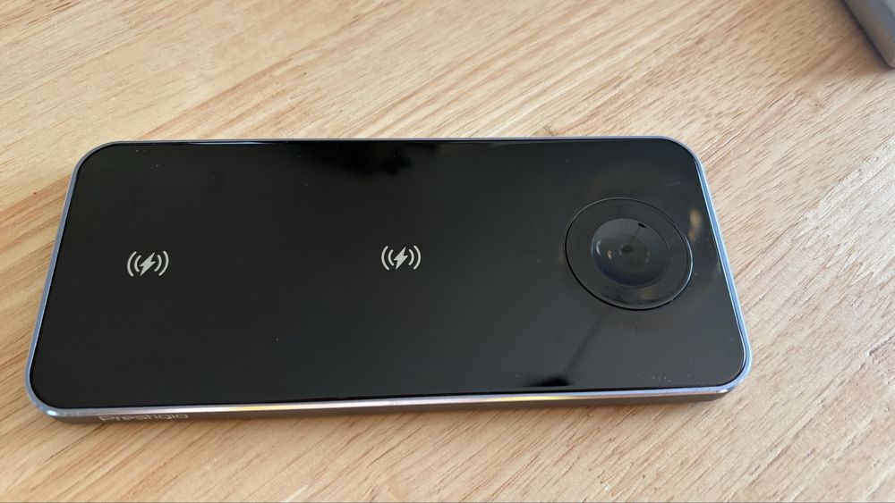 Prestigio ReVolt A5 – Stacja ładowania bezprzewodowa Qi, 3 urządzenia